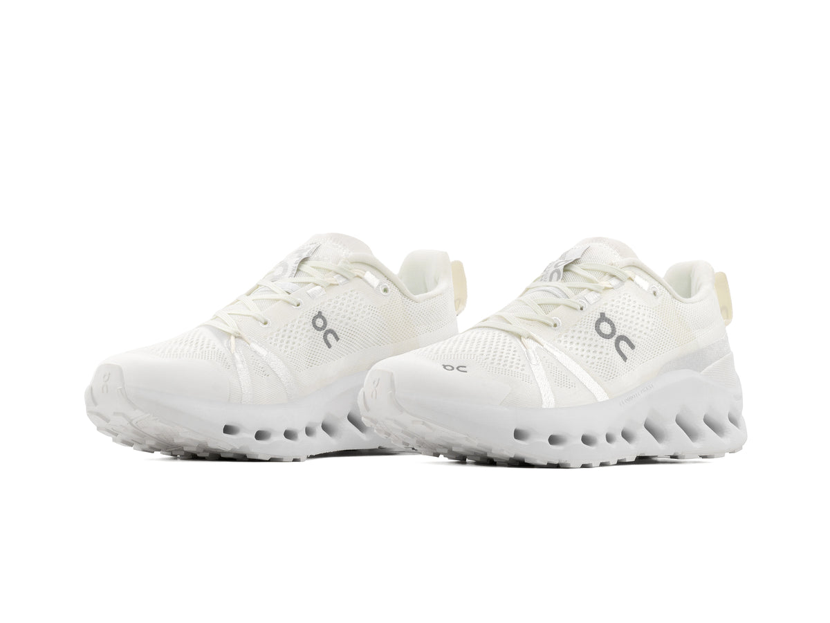 Tenis On Cloudsurfer Trail Triple White Importado