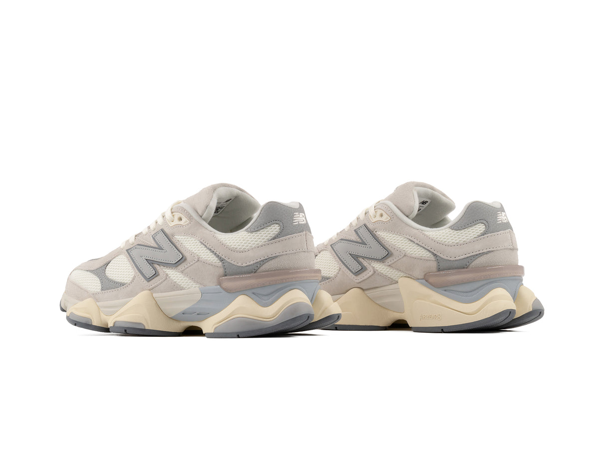 Tenis New Balance 9060 Moonbeam Sea Salt Importado